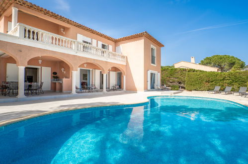 Foto 1 - Haus mit 4 Schlafzimmern in Sainte-Maxime mit privater pool und blick aufs meer