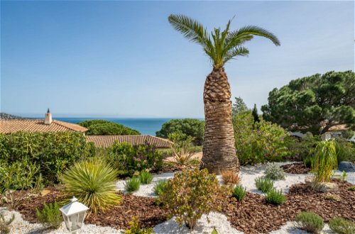 Photo 59 - 4 bedroom House in Sainte-Maxime with private pool and sea view