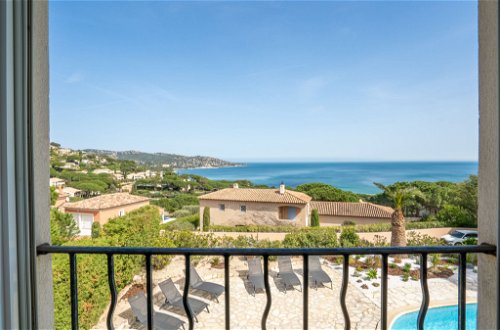 Foto 42 - Haus mit 4 Schlafzimmern in Sainte-Maxime mit privater pool und blick aufs meer