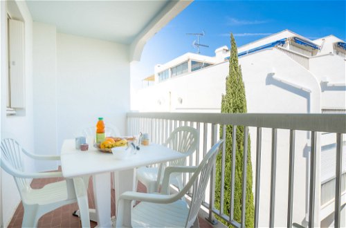 Photo 13 - 2 bedroom Apartment in Le Grau-du-Roi with terrace and sea view