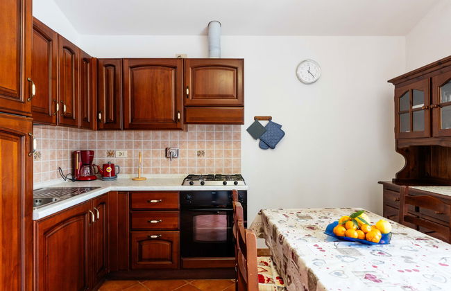 Apartamento de 2 quartos em Diano Castello com piscina e jardim - Foto 9