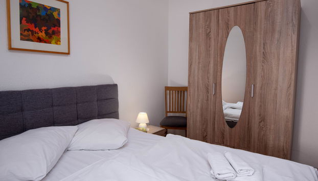 Apartment mit 2 Schlafzimmern in Norden mit garten und terrasse - Foto 5