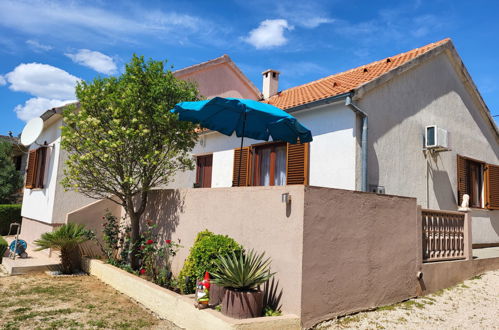 Foto 17 - Casa con 2 camere da letto a Jasenice con terrazza e vista mare