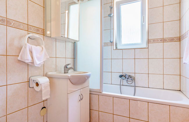 Appartamento con 3 camere da letto a Karlobag con piscina e terrazza - Foto 11