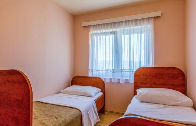 Appartamento con 3 camere da letto a Karlobag con piscina e terrazza - Foto 12