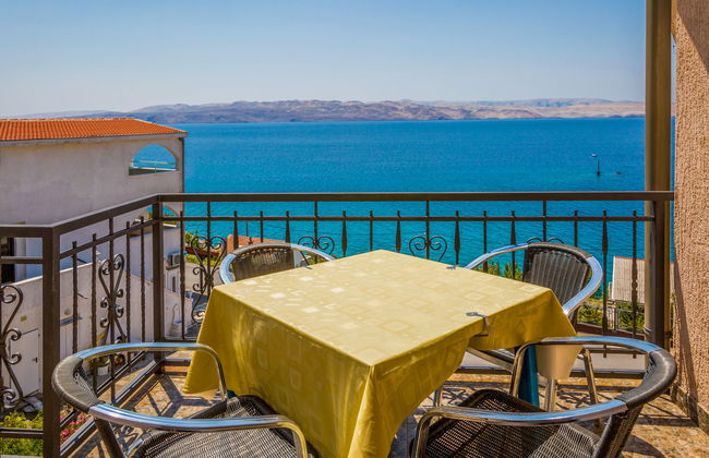 Appartamento con 3 camere da letto a Karlobag con piscina e terrazza - Foto 4