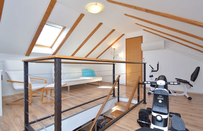 Casa de 4 quartos em Promina com piscina privada e jardim - Foto 34