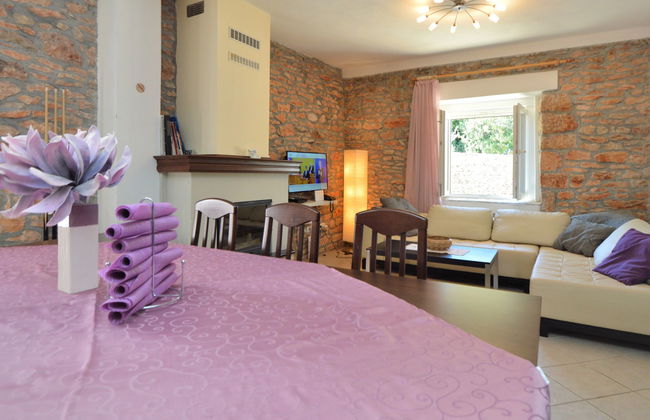 Casa de 4 quartos em Promina com piscina privada e jardim - Foto 11
