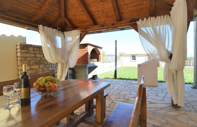 Casa de 4 quartos em Promina com piscina privada e jardim - Foto 37
