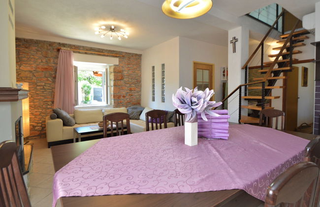 Casa de 4 quartos em Promina com piscina privada e jardim - Foto 10