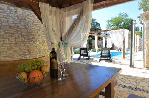 Photo 14 - Maison de 3 chambres à Promina avec piscine privée et terrasse