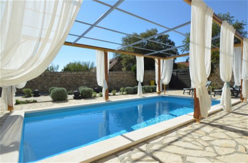 Photo 43 - Maison de 3 chambres à Promina avec piscine privée et terrasse