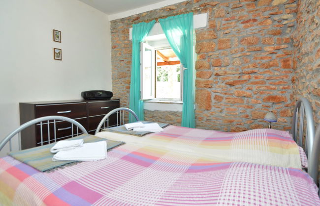 Casa de 4 quartos em Promina com piscina privada e jardim - Foto 24