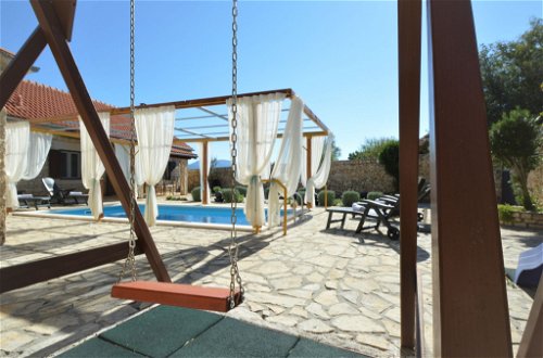 Foto 18 - Casa de 3 habitaciones en Promina con piscina privada y terraza