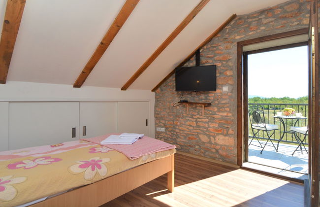 Casa de 4 quartos em Promina com piscina privada e jardim - Foto 31