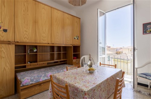 Foto 6 - Apartamento de 1 habitación en Imperia con vistas al mar