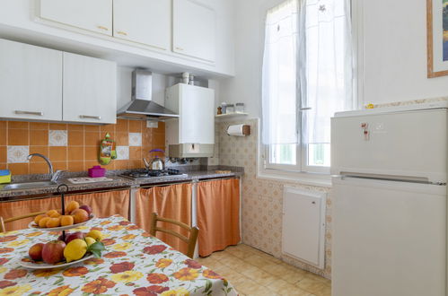 Photo 2 - 1 bedroom Apartment in Imperia with garden