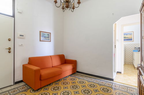 Photo 19 - 1 bedroom Apartment in Imperia with garden