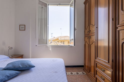 Foto 11 - Appartamento con 1 camera da letto a Imperia con vista mare