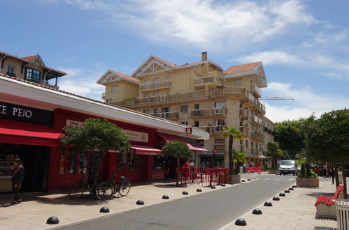 Foto 15 - Appartamento con 1 camera da letto a Arcachon con terrazza e vista mare