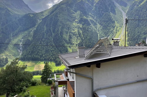 Foto 14 - Appartamento con 2 camere da letto a Längenfeld con vista sulle montagne