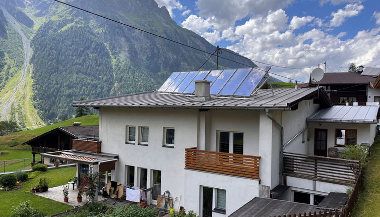 Foto 1 - Appartamento con 2 camere da letto a Längenfeld con vista sulle montagne