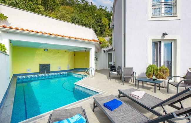 Apartamento de 2 quartos em Matulji com piscina e terraço - Foto 3