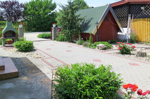 Photo 23 - Maison de 2 chambres à Balatonmáriafürdő avec jardin et terrasse