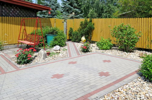 Photo 24 - Maison de 2 chambres à Balatonmáriafürdő avec jardin et terrasse