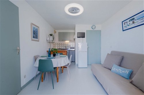 Foto 13 - Apartment mit 1 Schlafzimmer in Le Barcarès mit blick aufs meer