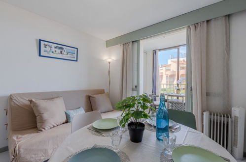 Foto 23 - Appartamento con 1 camera da letto a Le Barcarès con vista mare
