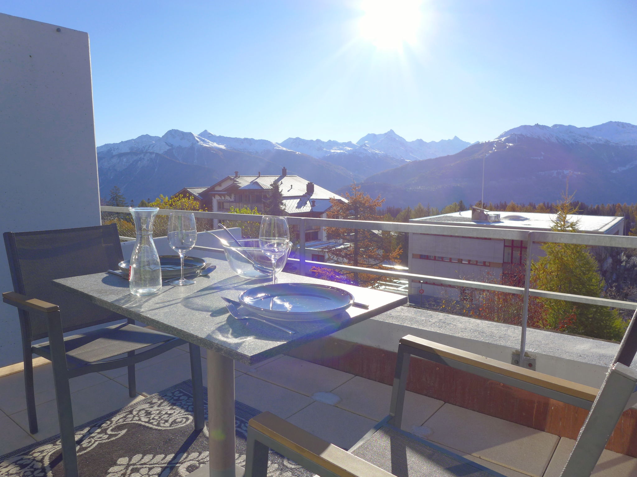 Foto 32 - Appartamento a Crans-Montana con piscina e vista sulle montagne