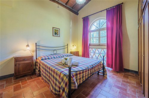 Foto 15 - Apartment mit 2 Schlafzimmern in Lucca mit schwimmbad und garten