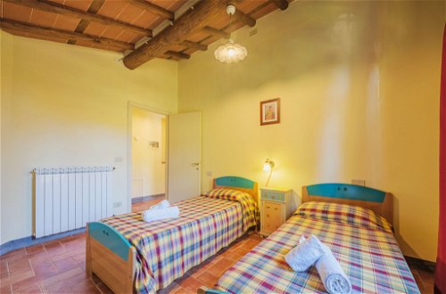 Foto 19 - Apartment mit 2 Schlafzimmern in Lucca mit schwimmbad und garten