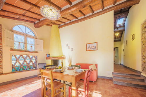 Photo 11 - 2 bedroom Apartment in Lucca with swimming pool and garden