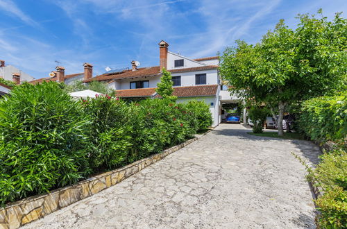 Foto 29 - Casa de 3 quartos em Rovinj com piscina privada e jardim