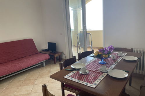 Foto 4 - Apartment mit 1 Schlafzimmer in Pietra Ligure mit garten und terrasse