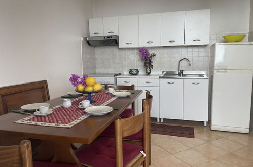 Photo 11 - 1 bedroom Apartment in Pietra Ligure with garden and terrace