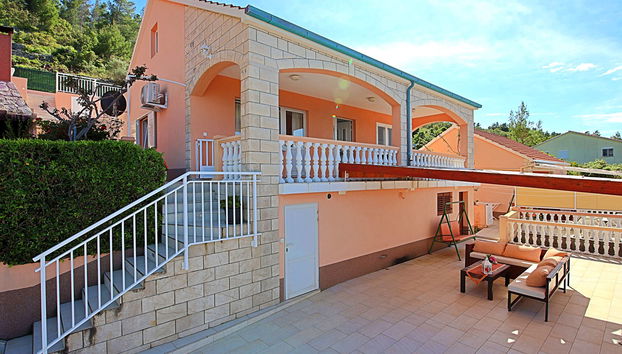 Casa de 3 quartos em Blato com piscina privada e terraço - Foto 3