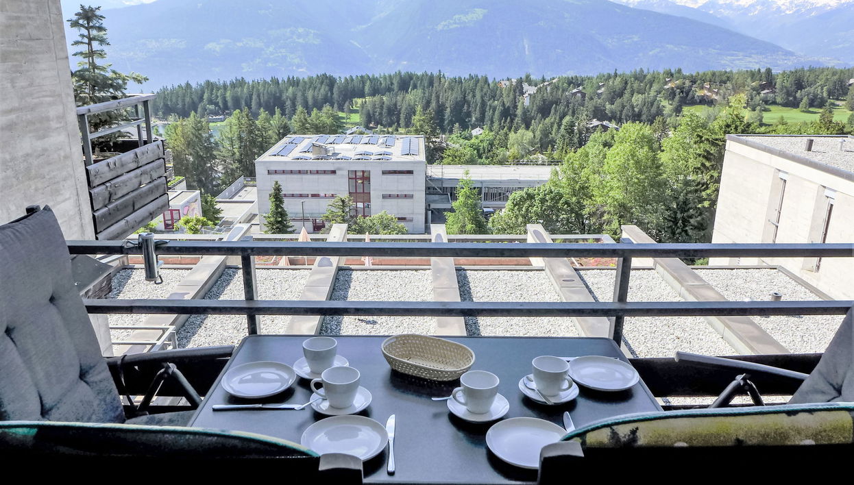 Apartamento de 2 quartos em Crans-Montana com piscina e sauna - Foto 1