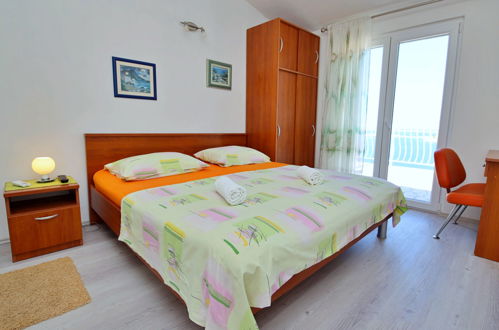 Foto 15 - Casa con 4 camere da letto a Rogoznica con piscina privata e vista mare