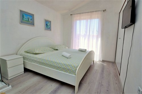 Foto 13 - Casa con 4 camere da letto a Rogoznica con piscina privata e vista mare