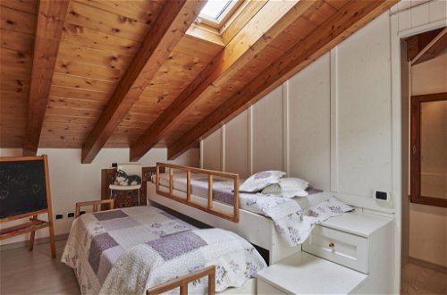 Foto 26 - Appartamento con 3 camere da letto a Gravedona ed Uniti con vista sulle montagne