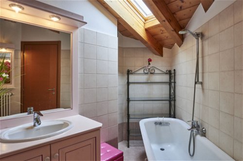 Foto 30 - Apartment mit 3 Schlafzimmern in Gravedona ed Uniti mit blick auf die berge