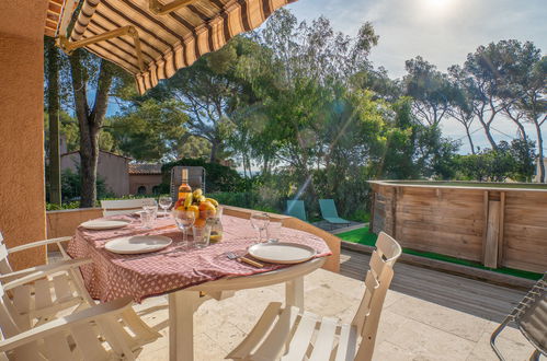 Foto 23 - Casa de 2 quartos em Roquebrune-sur-Argens com piscina privada e jardim