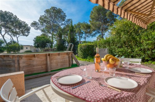 Foto 21 - Casa de 2 habitaciones en Roquebrune-sur-Argens con piscina privada y vistas al mar