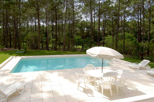 Foto 3 - Casa de 2 quartos em Lacanau com piscina privada e terraço