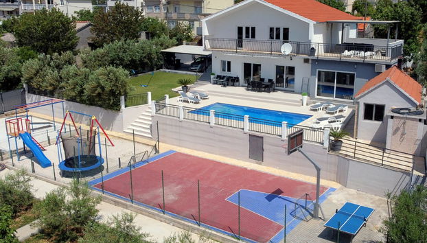 Casa de 3 quartos em Kaštela com piscina privada e jardim - Foto 5