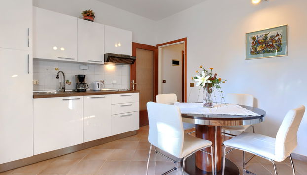 Apartamento de 3 quartos em Labin com piscina e jardim - Foto 5