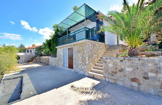 Foto 3 - Casa de 3 habitaciones en Jelsa con terraza y vistas al mar